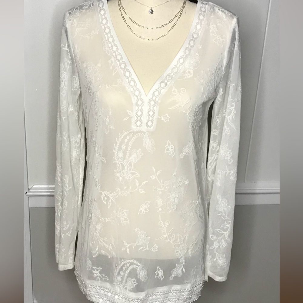 WHITE HOUSE BLACK MARKET • SIZE: S • WHITE SHEER LACE BLOUSE